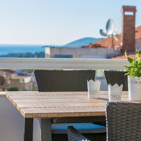 Peaceful Apartment With Beautiful View Хвар Екстер'єр фото