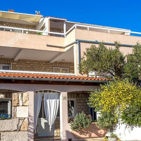 Peaceful Apartment With Beautiful View Хвар Екстер'єр фото