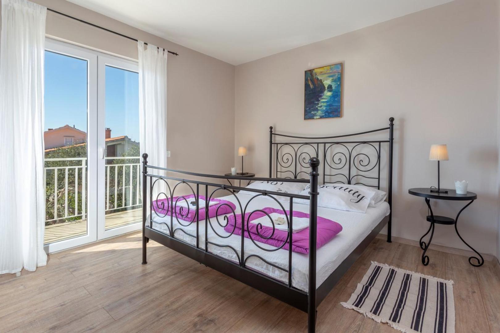 Peaceful Apartment With Beautiful View Хвар Екстер'єр фото