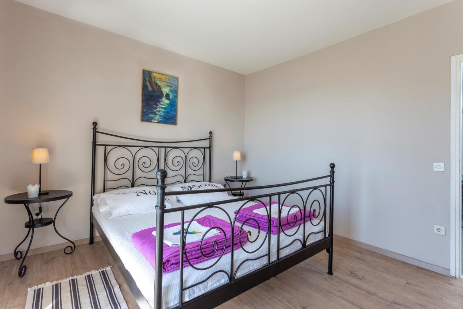 Peaceful Apartment With Beautiful View Хвар Екстер'єр фото